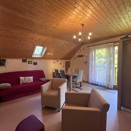 Confortable A Avec Parking Et Balcon - Fr-1-812-10 Appartement