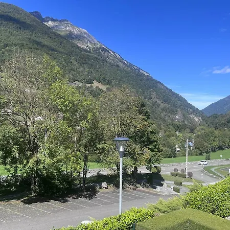 Appartement Confortable A Avec Parking Et Balcon - Fr-1-812-10 *