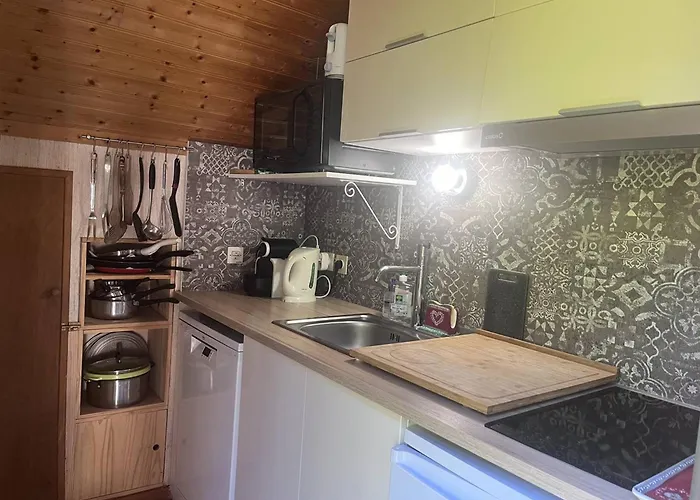 아파트 Confortable A Avec Parking Et Balcon - Fr-1-812-10